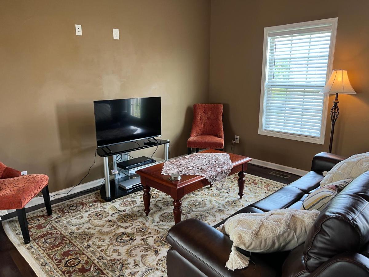 Five Stars Luxury Home Clarksville Eksteriør bilde