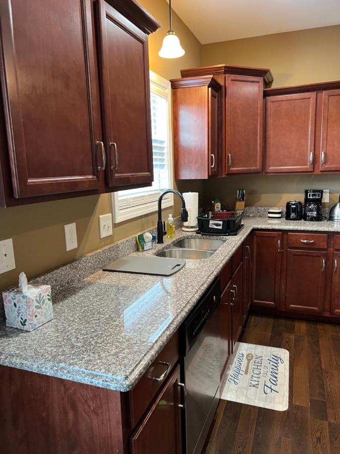 Five Stars Luxury Home Clarksville Eksteriør bilde